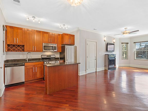 3rd image of 1110 W Leland Ave APT 2B