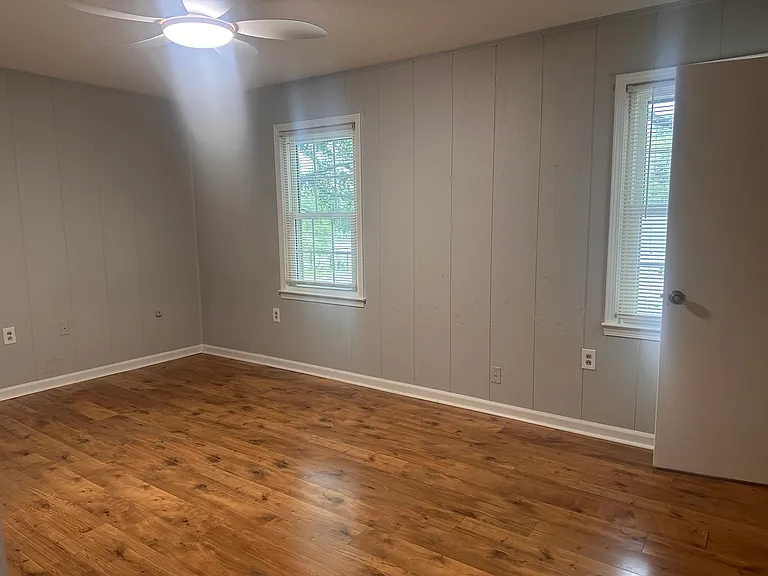 4405 Lakeside Dr — Photo 13