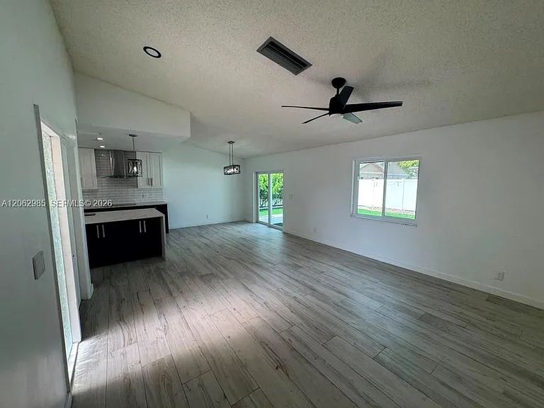 222 NW 41st Ave — Photo 7