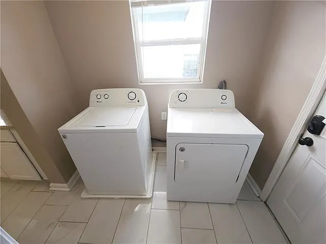1122 Brooklyn Ave — Photo 10