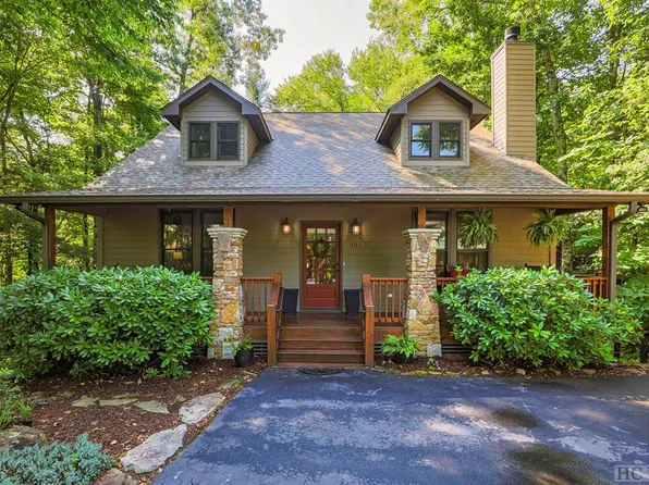 301 Deer Run Road, Sapphire, NC 28774
