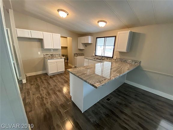 5th image of 1739 Royal Estates Dr