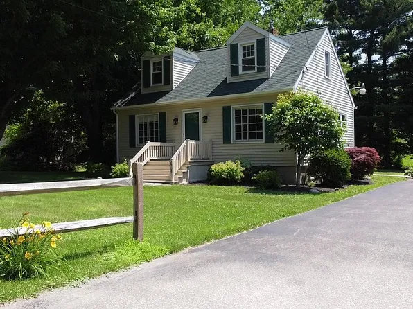 2909 Hershey Rd, Erie, PA 16509
