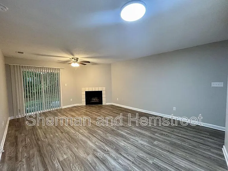 308 Commons Dr #308 — Photo 3