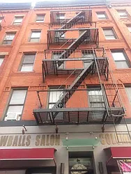 943 Columbus Avenue in Manhattan Valley
