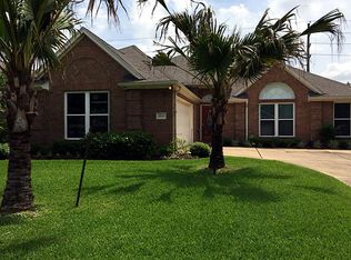 3911 E Peach Hollow Cir, Pearland, TX 77584