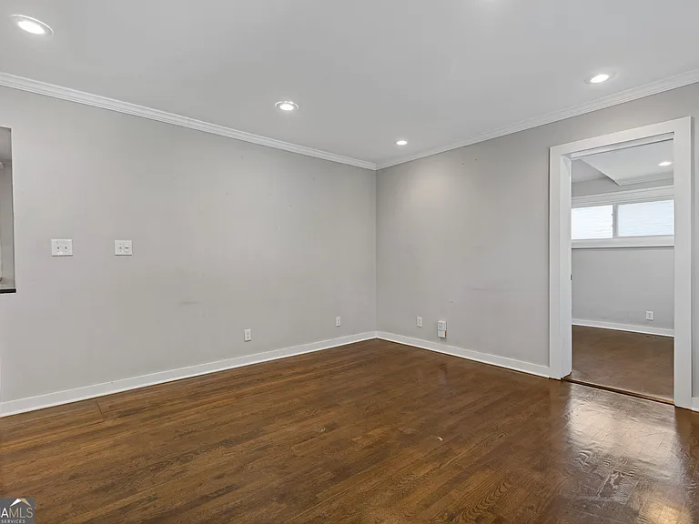 2779 Horse Shoe Dr — Photo 23