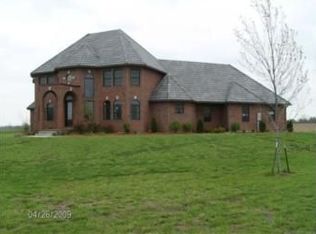 10105 S Stonehaus Dr, Lees Summit, MO 64086