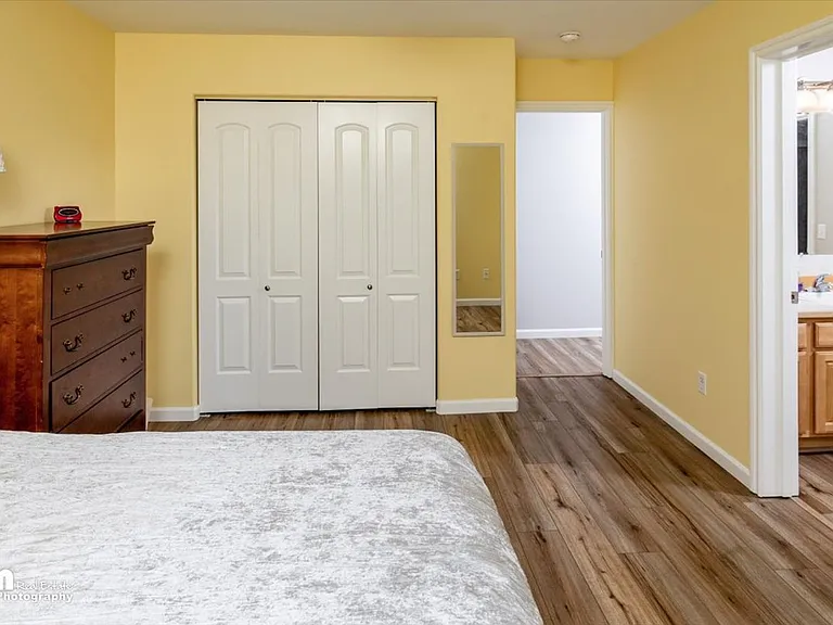 2895 S Avalon Cir — Photo 20