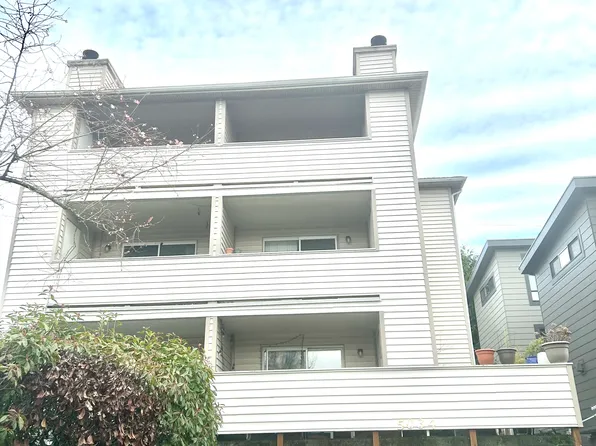 5034 Fauntleroy Way SW APT 202, Seattle, WA 98136