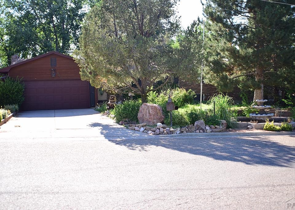 1st image of 945 Riverview Pl
