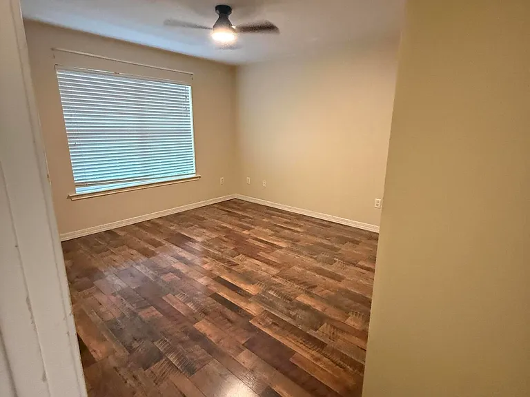 7709 Clamshell Ave — Photo 15