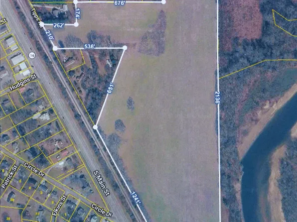 1 Beth Page Rd, Estill Springs, TN 37330