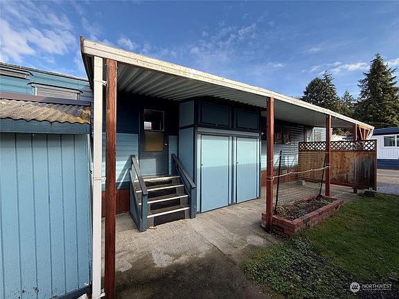 4th image of 10515 Woodinville Drive #23