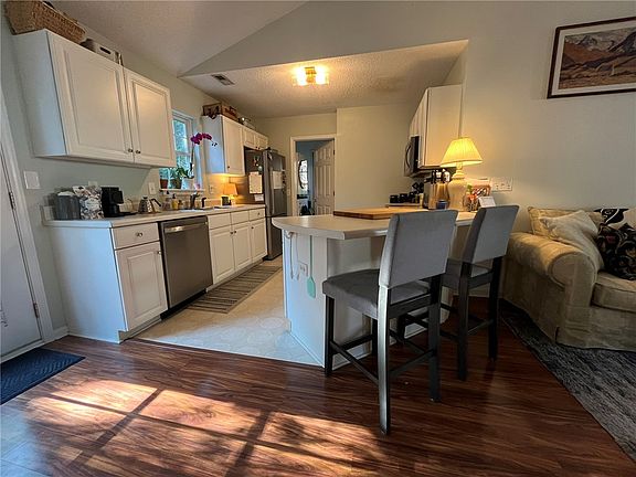 5th image of 116 Arbors Ct