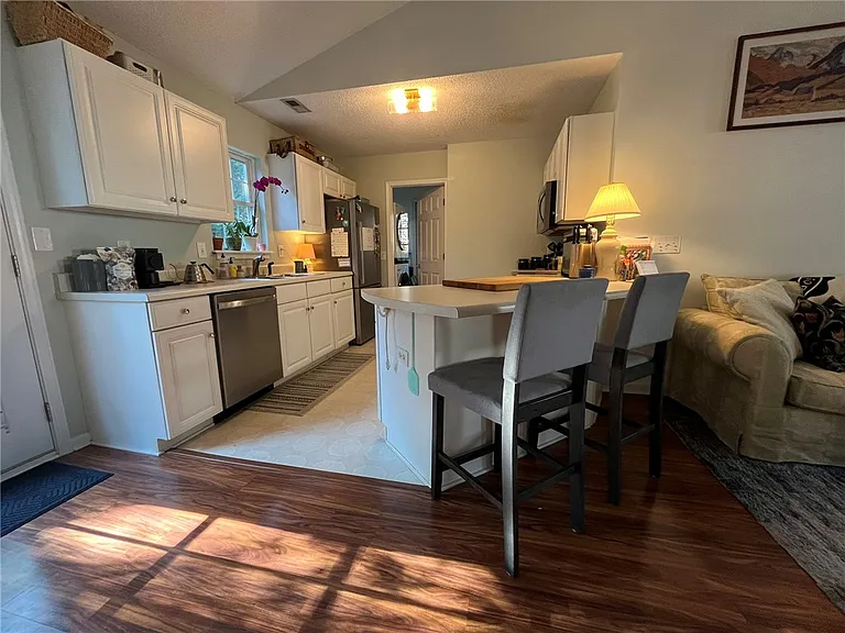 116 Arbors Ct — Photo 5