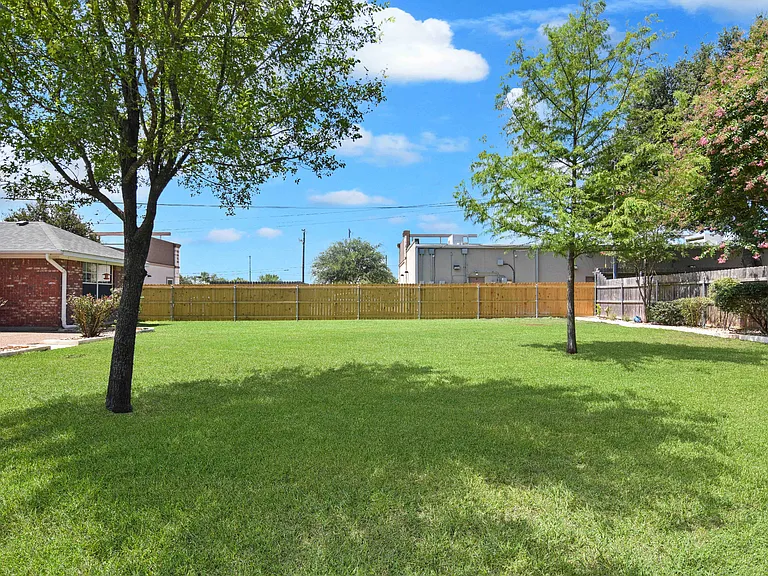 112 Tiger Cir — Photo 23
