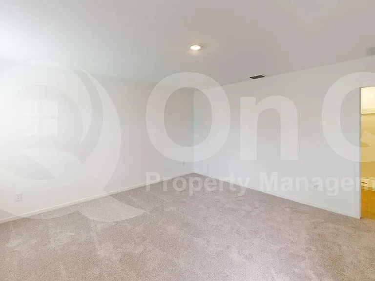 3911 Ontario Way — Photo 9