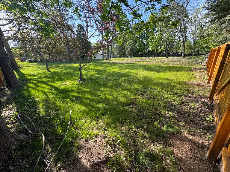 1401 W Brown Deer Rd — Photo 10