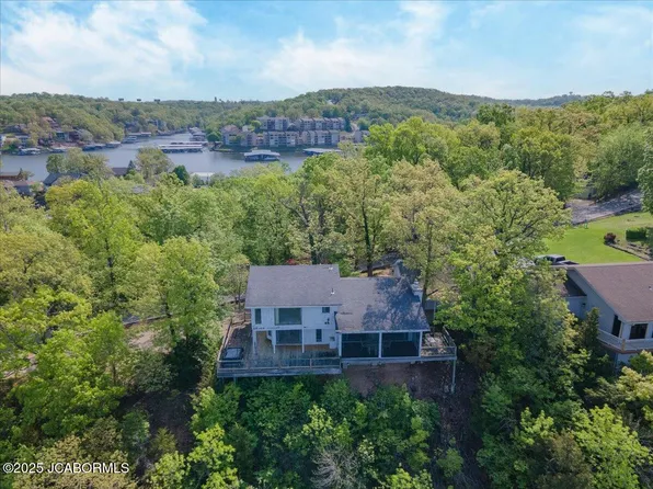 1483 Bluff Dr, Osage Beach, MO 65065