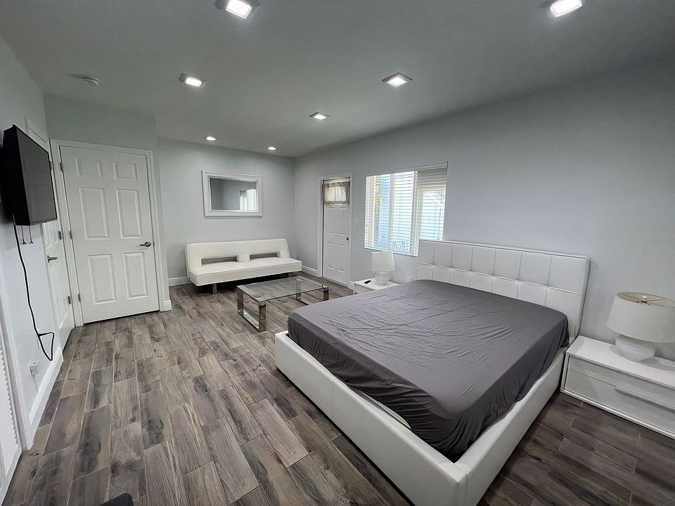 1st image of 7500 NE 6th Ct #14