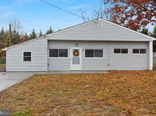 9 Crescent Dr, Browns Mills, NJ 08015