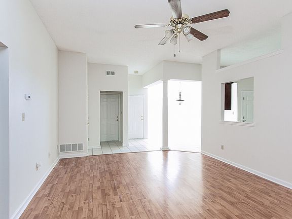 2nd image of 8291 Cross Point Dr