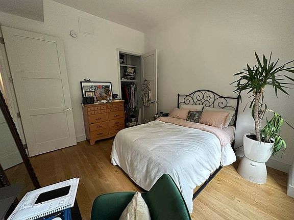 5th image of 4121 28th St APT 5K