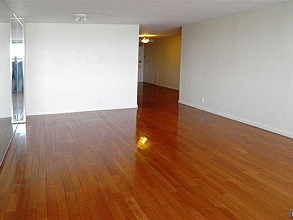 3rd image of 7004 Boulevard E APT 30C