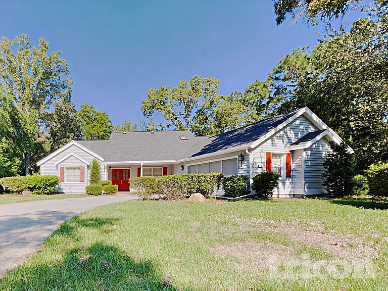 36 Redbay Ct W — Photo 15