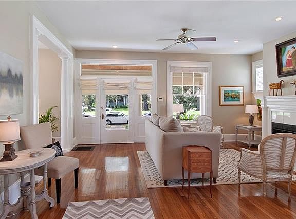 2nd image of 2203 Napoleon Ave
