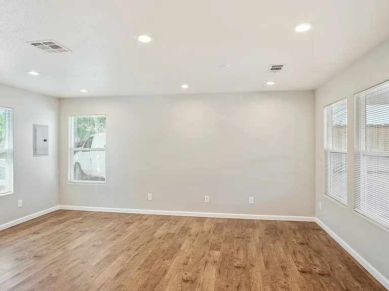 15603 W August Ave #C — Photo 11