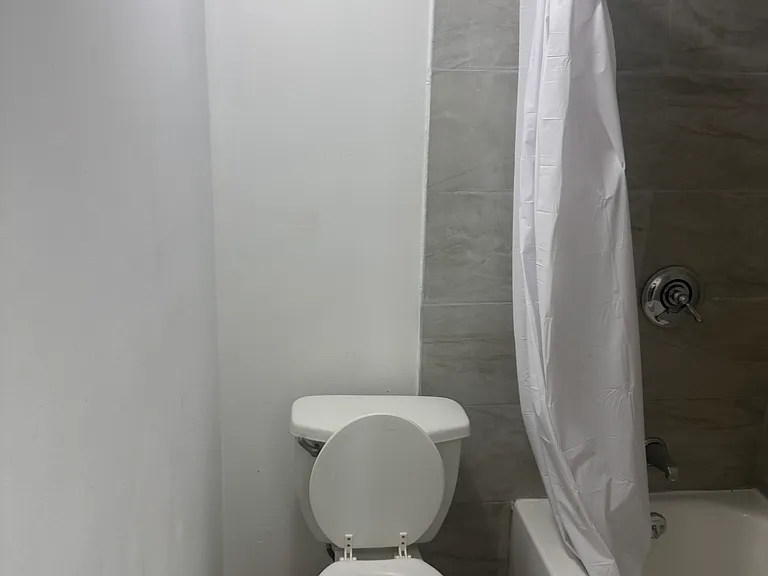 121 High Rock St — Photo 8
