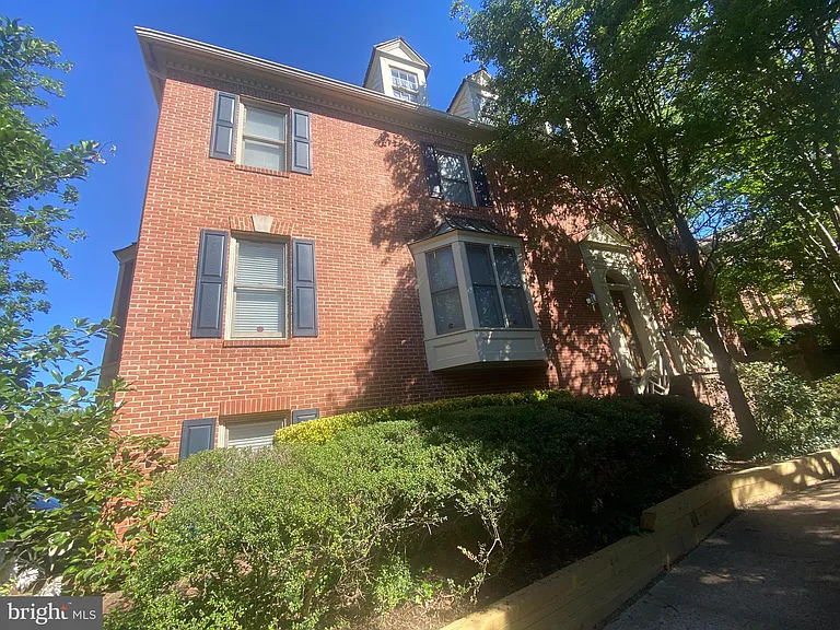 6630 Hampton View Pl — Photo 3