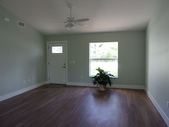 3rd image of 336 Tern Ave.