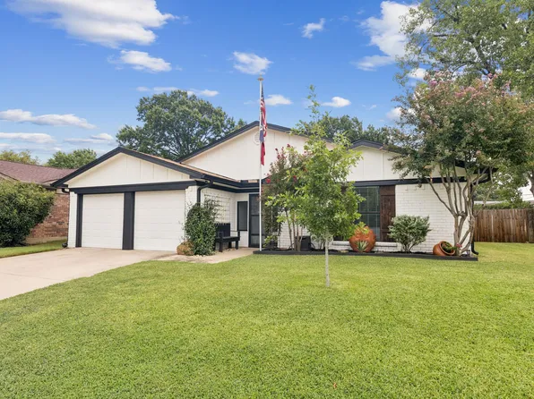 508 Parker Dr, Euless, TX 76039