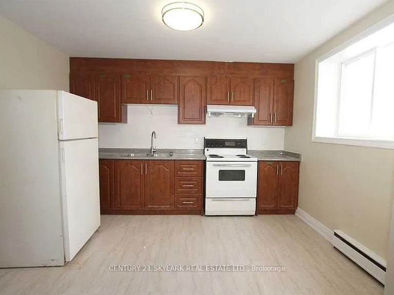371 Elgin Ct #1 — Photo 4