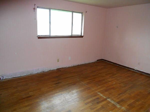 1st image of 529 W Harvard Ave
