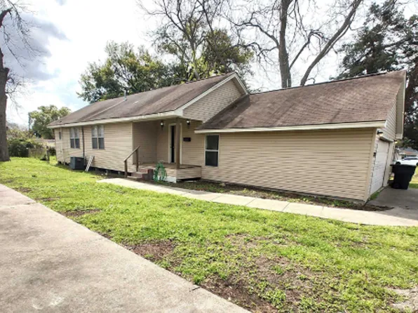 2125 Avenue A, Nederland, TX 77627