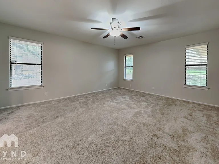 15710 Fern Ridge St — Photo 11