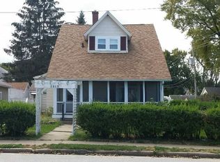 1315 E High St, Davenport, IA 52803