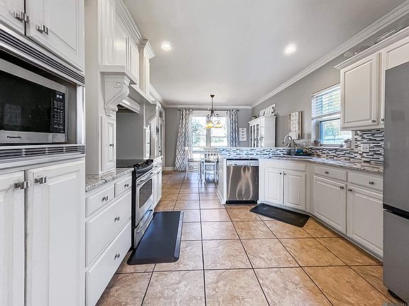 5th image of 10251 Crooked Creek Ln