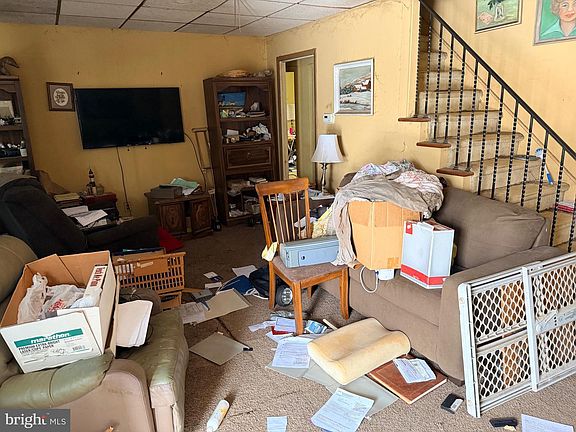 4th image of 132 Oakdale Rd