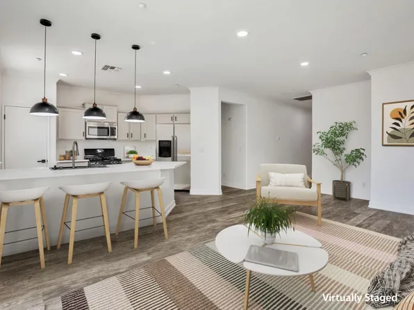 1338 Apple Ct, Madera, CA 93638