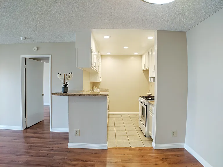 428 Hawthorne St — Photo 21