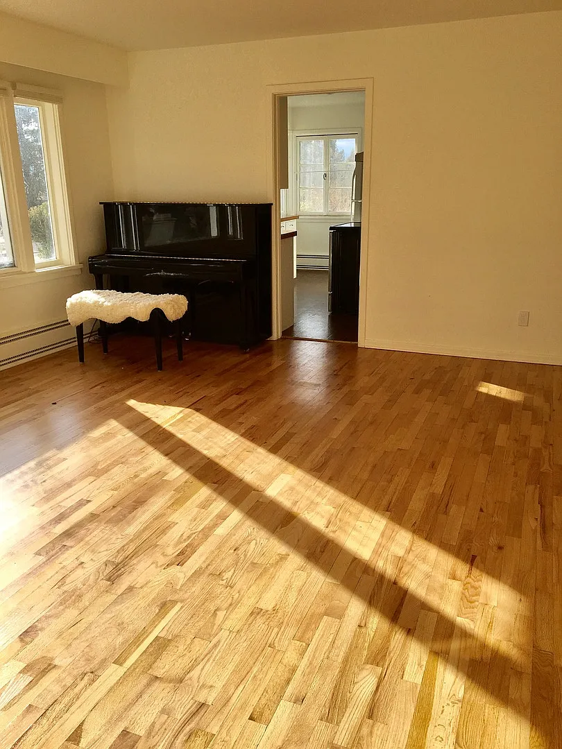 Sunny + Bright Near Sunset Park in Old Town Longmont! — Photo 4