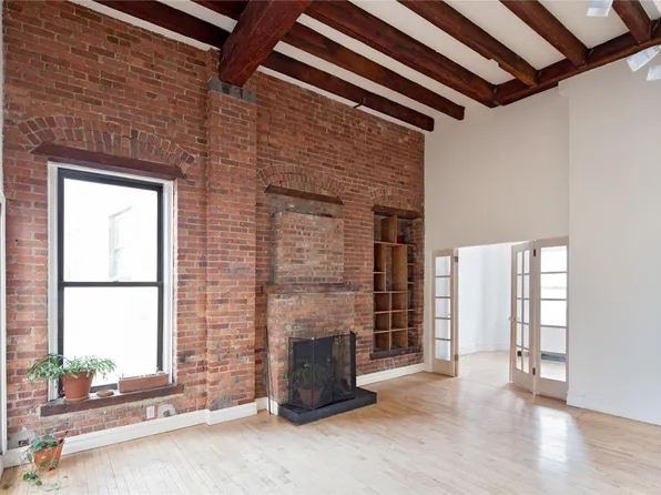 35 Bethune Street image 1 of 6