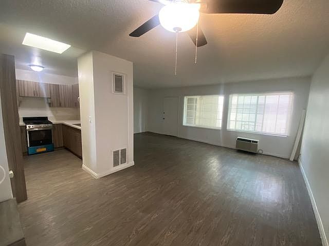 1st image of 7314 Variel Ave