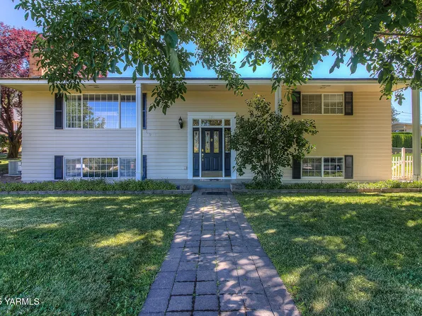 131 Terrace Park Dr, Yakima, WA 98901
