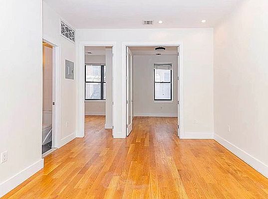 2nd image of 751 De Kalb Ave #2A